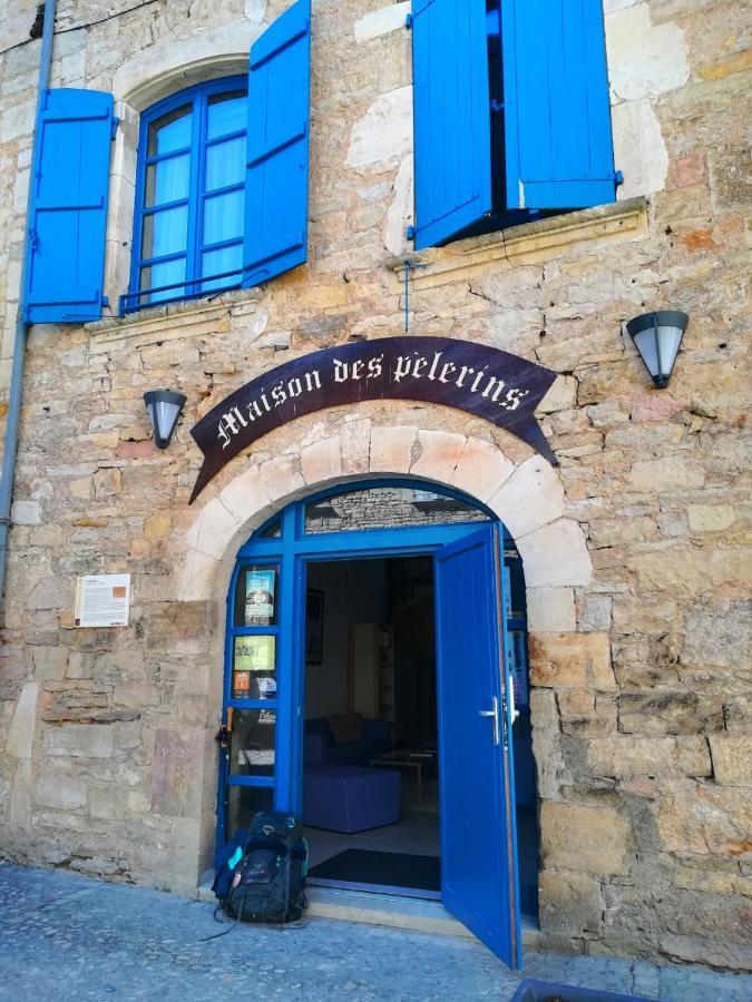 Gite La Maison Des Pelerins Villeneuve-d'Aveyron ภายนอก รูปภาพ